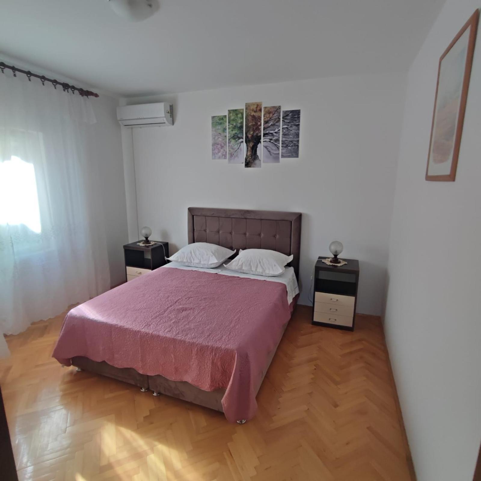 Apartment Filip โตรกีร์ ภายนอก รูปภาพ