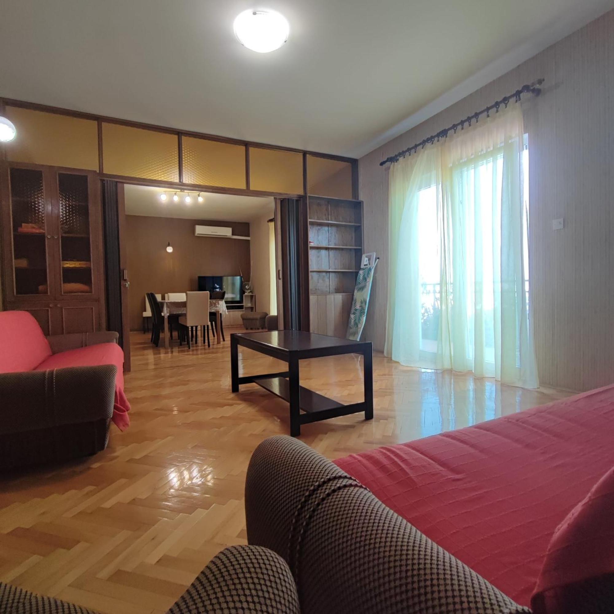 Apartment Filip โตรกีร์ ภายนอก รูปภาพ